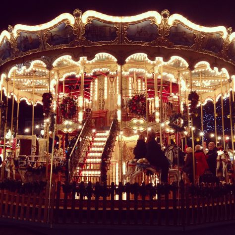 Edinburgh Christmas Market, Edinburgh Christmas, Carnival Date, Circus Aesthetic, Fair Rides, Scarborough Fair, Call The Midwife, Butterworth, Fun Fair