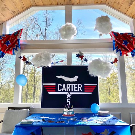 Air Force Birthday Party Ideas, Jet Themed Birthday Party, Fighter Jet Birthday Party, Maverick Birthday Party, Airplane Birthday Theme, Air Force Birthday, Lincoln Birthday, Cake Table Birthday, Planes Party