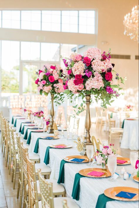 Emerald Wedding Reception, Pink And Emerald Wedding, Magenta Wedding Decorations, Emerald Wedding Colors, Fuschia Wedding, Raspberry Wedding, Magenta Wedding, Berry Wedding, Gold Chargers