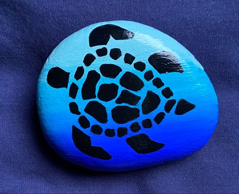 Turtle Rock Painting, Stone Painting Ideas, Turtle Painted Rocks, Diy Cement Planters, Turtle Rock, Garden Rock Art, Painted Rock Animals, Diy Rock Art, Painted Rocks Kids