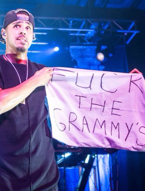 Pinterest: @nicole_streakyy J Cole Funny Pics, J Cole Funny, J Cole And Drake, J Cole Art, Cole World, Jermaine Cole, Fuel The Fire, Tattoo Hip, Cole Baby