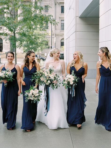 Midnight Blue Bridesmaid Dresses Pantone Azul, Midnight Blue Bridesmaid Dresses, Navy Blue Bridesmaids, Navy Bridesmaids, Navy Blue Bridesmaid Dresses, Navy Bridesmaid Dresses, Navy Blue Wedding, Navy Wedding, Blue Bridesmaid Dresses