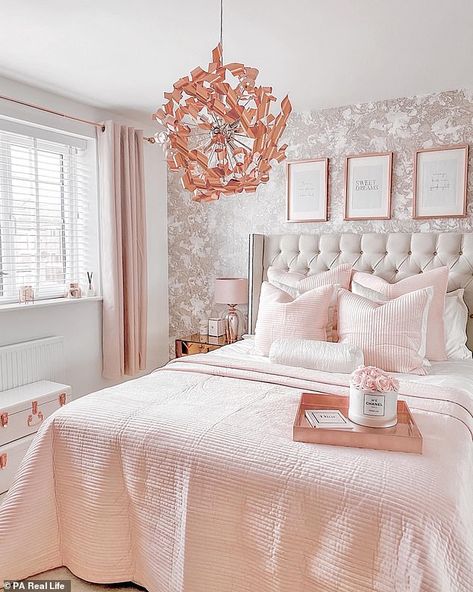 Wigan mother spends £50k transforming her four-bedroom home into a pink and rose gold palace Rose Gold Rooms, Blush Pink Bedroom, Rose Gold Bedroom, Pink Bedroom Design, Gold Rooms, Apartments Decorating, Pink Bedroom Decor, Decorating Farmhouse, Gold Bedroom