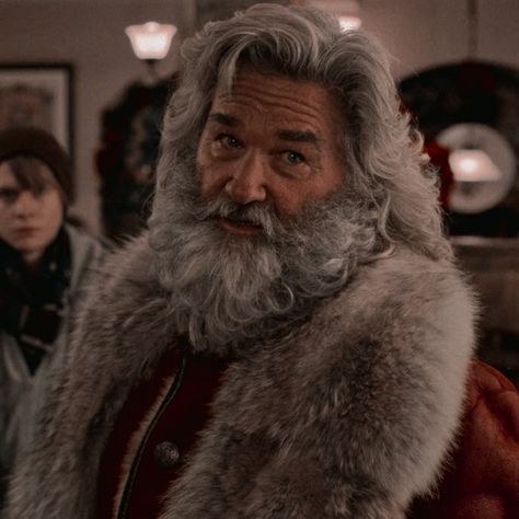 Christmas Chronicles Aesthetic, Teddy Pierce, Santaclaus Art, The Christmas Chronicles, Christmas Chronicles, Arthur Christmas, The Santa Claus, Christmas Bulletin Board, Christmas Films