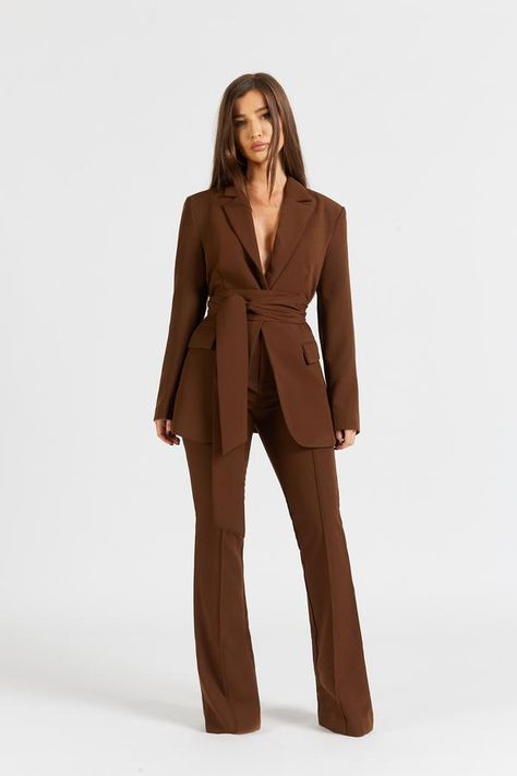 Blazer With Belt, Smart Pants, Flare Dress Pants, Grad Outfits, Brown Suit, Longer Legs, S Composition, Perfect Office, Stylish Work Attire