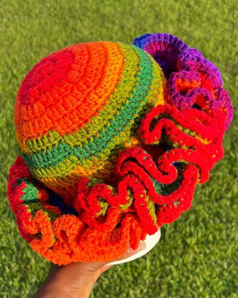 🌈🌈🌈🤗 #crochet #pride #hat #rainbow Rainbow Crochet Ideas, Pride Crochet, Rainbow Hat, Rainbow Hats, Crocheting Ideas, Fashion School, Rainbow Crochet, Crochet Inspo, Hat Crochet