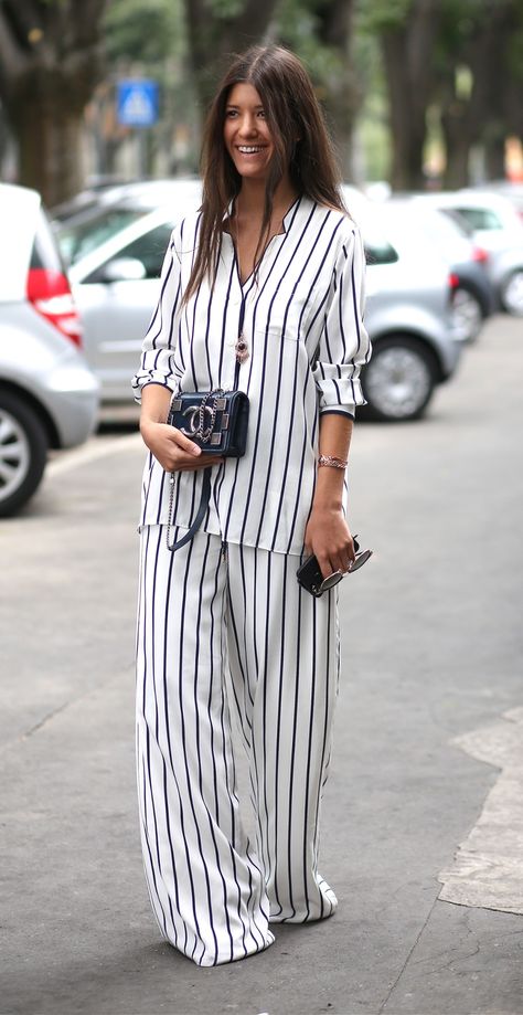 How to wear pyjamas as daywear without looking daft Elegantes Business Outfit, Elegantes Outfit Damen, Pyjama Trend, Rok Outfit, Mode Kimono, Mode Instagram, Homewear Woman, Chique Outfits, Home Wear Women