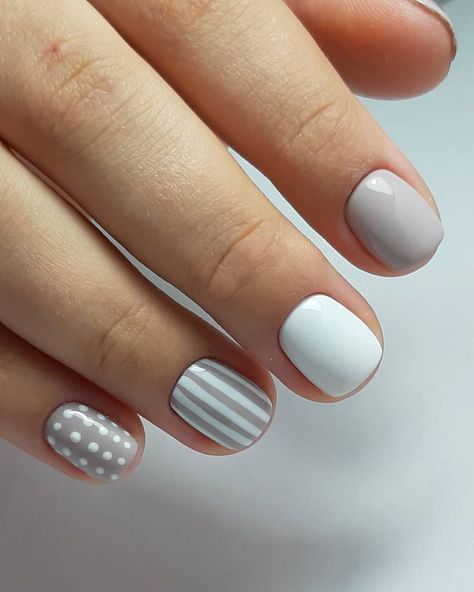 Spring Nails 2023, Short Gel Nails, Nail Art Gel, Dip Nails, Minimal Nails, Cute Gel Nails, Nails 2023, Spring Nail Art, Short Acrylic Nails Designs