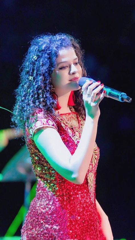 Palak Muchhal Photos, Celebrities Birthday, Palak Muchhal, Travel Recipes, Best Music Artists, Indian Idol, Birthday Date, Month Of March, Attractive Eyes