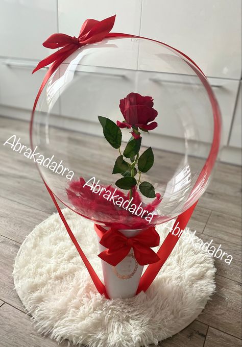 Valentines Bobo Balloon Ideas, Valentine Bobo Balloons, Bobo Balloon Flower, Teen Valentine Gifts, Bubble Balloon Valentines Day, Valentines Balloons Bouquet, Valentine Gifts For Boys, Bobo Balloon, Happy Mother’s Day Bobo Balloons