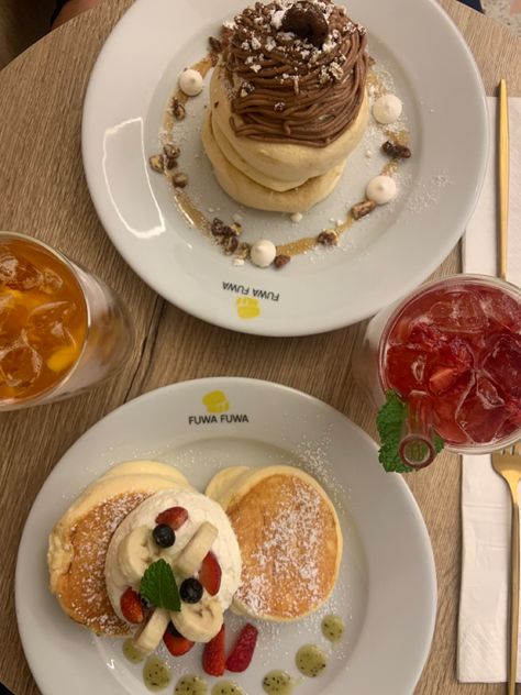 #paris #japan #pancakes #fuwa #fuwa #fluffy #pancakejaponais Japan Pancakes, Fuwa Fuwa, Story Insta, London Trip, London Travel, Cooking And Baking, Pancakes, Restaurant, London