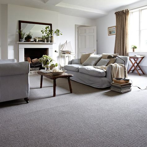 Rustic Lounge, Grey Carpet Living Room, Grey Carpet Bedroom, Light Gray Carpet, Gray Rug Living Room, Carpets Design, Round Carpet Living Room, Carpet Diy, House Lounge