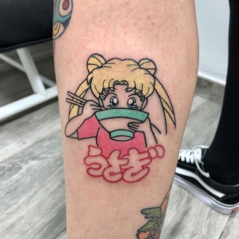 ⠀⠀⠀⠀⠀⠀⠀⠀⠀⠀⠀⠀⠀ ✨Irene $am$a✨ on Instagram: “Usagi glotona para Sandra, muchísimas gracias!! 😋🍜 Hecho en @notsorrysalamanca ⭐️ #crystaltokyotattoos” Usagi Tattoo, Sailor Moon Eating, Eating Tattoo, Crystal Tokyo, Tattoo Fixes, San Diego Tattoo, Sailor Moon Tattoo, Reaper Tattoo, Geek Tattoo