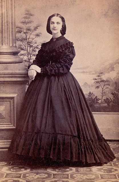 Smiling Mourner, Albumen Cabinet Card, 1 July, 1862. © Ann Longmore-Etheridge Collection. | Flickr - Photo Sharing! Black Victorian Dress, Victorian Era Fashion, 1860 Fashion, 19th Century Fashion, Cabinet Card, Century Clothing, Victorian Clothing, Victorian Women, Old Fashion