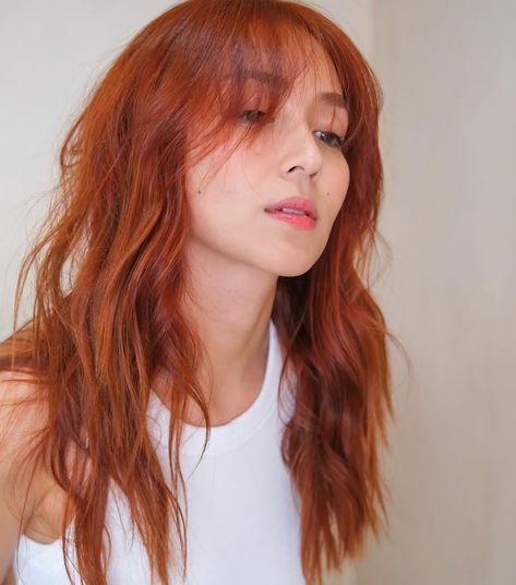 Elegant and Easy Orange Hair Colors for Starters Orange Hair Color Ideas, Dark Orange Hair, Orange Hair Color, Lightest Blonde, Blonde Honey, Blonde Highlights On Dark Hair, Hair Color Orange, Kathryn Bernardo, Dark Hair With Highlights