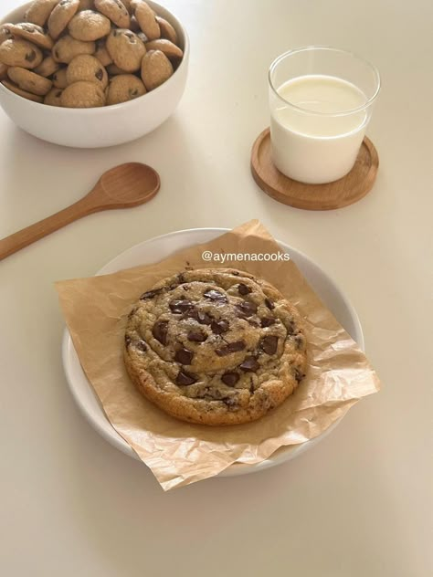 single serve chocolate chip cookie (no egg) Single Serve Chocolate Chip Cookie, Single Serve Cookie, Single Serve Desserts, Chocolate Cookie Recipes, Buttery Cookies, Best Chocolate Chip Cookie, Tasty Baking, Soft Cookie, Fun Baking Recipes