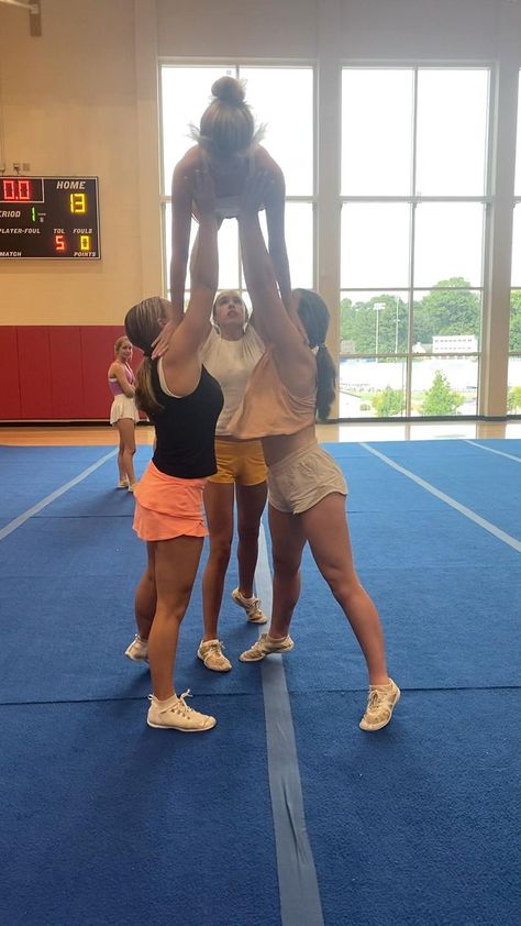 Cheer Stunts For Beginners 3 People, Cheer Stunt Ideas Middle School, Jv Cheer Stunts, Cheer Pyramids High School, Cheer Makeup High School, Middle School Cheer Stunts, Cheer Stunts Middle School, High School Cheer Stunts, Cheer Stunts For Beginners