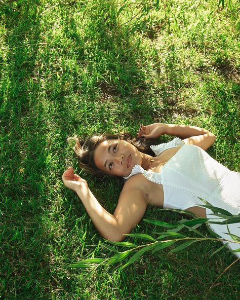 A senior shoot under the willow with the beautiful @wai.khaii 🌳🪷🌊🌅 • • • • Keywords: visual poetry, summer, pinterest, Indiana, couple photos, documentary style photography, Indiana photographer, vintage, storytelling photography, cinematic style photography, golden hour, summer photoshoot, Summer inspo, wildflowers, spring, senior photos, art, golden hour photos, pinterest inspo, Sunsets, vsco, couple photography, senior, senior pictures, class of 2025, 2025 senior, documentary, storytelling... Cinematic Senior Photos, Garden Photoshoot, Documentary Style Photography, Photography Cinematic, Field Photoshoot, Photoshoot Summer, Golden Hour Photos, Class Of 2025, Storytelling Photography