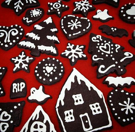 Goth Christmas Cookies, Black Christmas, Yule, Winter Decor, Gingerbread Cookies, Christmas Cookies, Gingerbread, Sugar Cookie, Baking