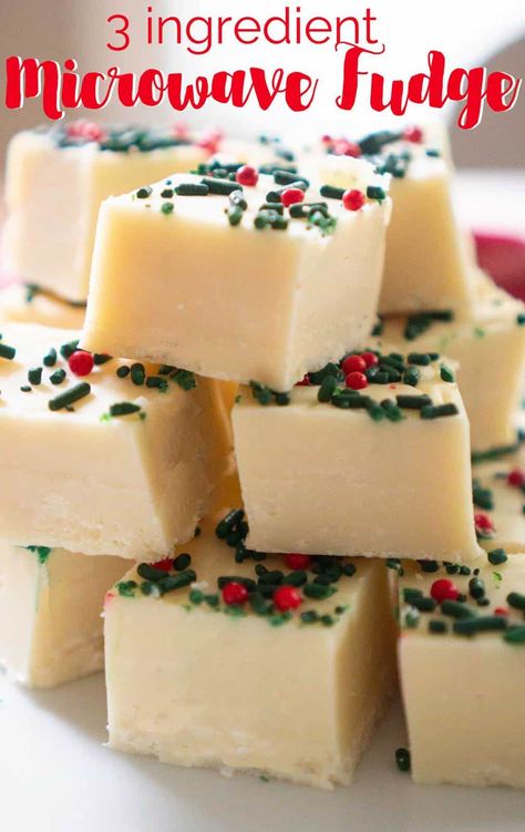 Microwave Fudge, White Chocolate Fudge, Vanilla Fudge, Fudge Recipes Easy, Fudge Easy, Super Easy Recipes, Easy Treats, New Years Eve Outfits, Christmas Cooking