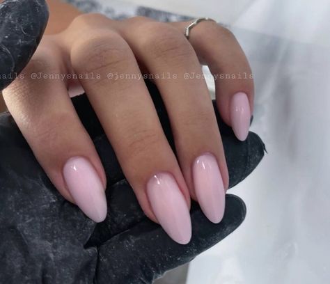 Almond Shaped Nails Natural Color, Almond Nails American Tip, Chic Pink Nails, Almond Nails Milky Pink, Classy Short Almond Nails Ideas, Trendy Almond Acrylic Nails, Off Pink Nails, Nails Acrylic Pink Almond, Best Acrylic Nails Almond