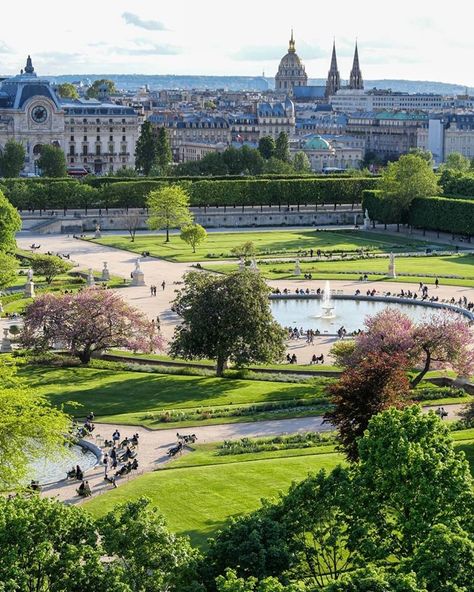 Parisian Design, Parisian Architecture, Springtime In Paris, Mother Daughter Trip, Paris Architecture, Jardin Des Tuileries, Garden Park, Paris Love, Paris City