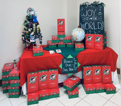 Operation Christmas Child Display Ideas, Operation Christmas Child Crafts, Operation Christmas Child Display, Operation Christmas Child Packing Party, Occ Crafts, Samaritans Purse, Christmas Boxes Decoration, Packing Party, Christmas Child Shoebox Ideas