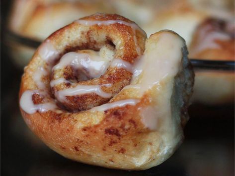 Cinnamon Rolls From Frozen Bread Dough - EASY Cinnamon Rolls From Frozen Bread, Rolls From Frozen Bread Dough, Frozen Bread Dough Recipes, Bread Dough Recipe, Frozen Bread Dough, Cinnamon Rolls Easy, Breakfast Bread Recipes, Yeast Bread Recipes, Cinnamon Butter