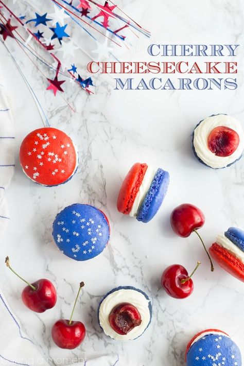 Cheesecake Macarons, Kue Macaroon, Macaroon Cookies, Macaron Flavors, Macaron Cookies, French Macaroons, 4th Of July Desserts, Macaroon Recipes, Cherry Cheesecake