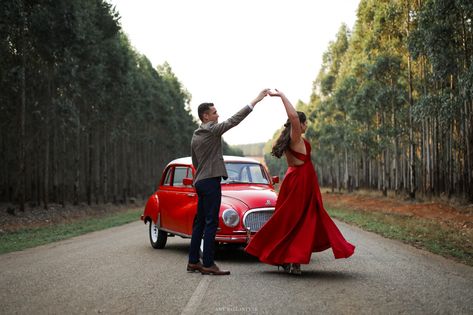 Car Prom Photoshoot, Matric Farewell Poses Photo Shoot, Prom Car Ideas, Prom Car Poses, Prom Car Photoshoot, Downtown Prom Photoshoot, Prom Photoshoot With Car, Prom Poses With Car, Car Prom Pics