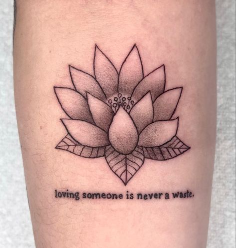 Hachiko Aesthetic, Nana Ren Tattoo, Nana Flower Tattoo, Loving Someone Is Never A Waste Nana, Loving Someone Is Never A Waste Tattoo, Nana Ren Flower Tattoo, Anime Tattoos Women, Nana Lotus Tattoo, Nana Osaki Tattoo