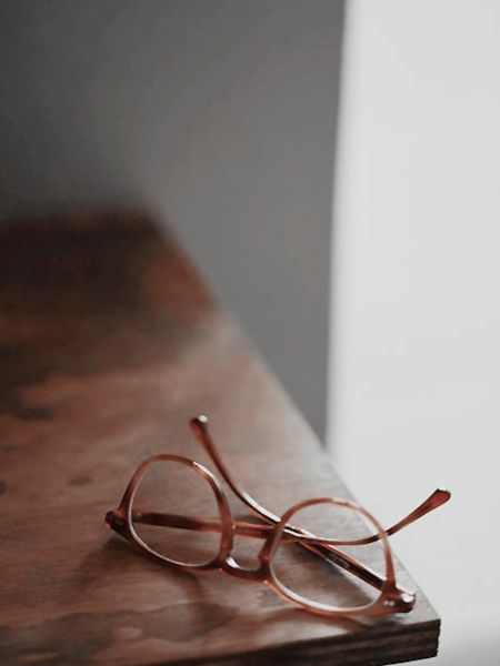 mebi oso na hit choda op nodataim ] pinterest; @likethenumber Simon Lewis, Brown Glasses, Velma Dinkley, Barbara Gordon, James Potter, Brown Aesthetic, Shadowhunters, Tortoise Shell, Spectacles