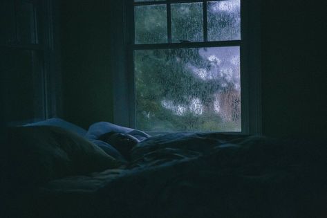 Gloomy Morning Aesthetic, Early Dark Morning Aesthetic, Early Night Aesthetic, Early Morning Aesthetic Dark, Dark Morning Aesthetic, Cloudy Day Aesthetic, Thunderstorm Aesthetic, Early Morning Aesthetic, Aesthetic Cozy Bedroom