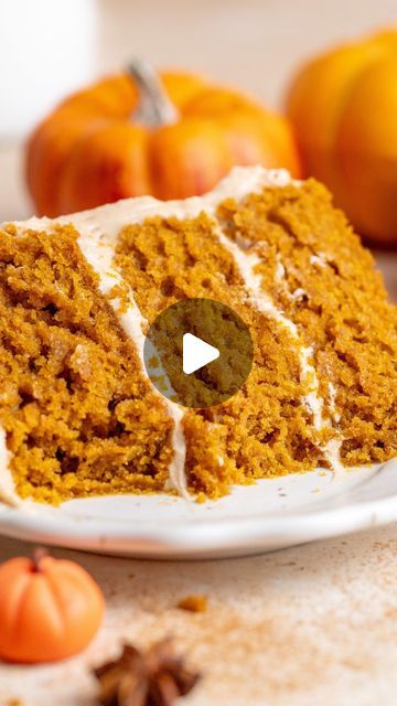 Julie Marie | easy recipes for home bakers on Instagram: "Pumpkin Layer Cake 🧡 with Cinnamon Cream Cheese Frosting! 

Comment ‘pumpkin’ and I’ll send the recipe to your DM!

Or find the recipe on my website juliemarieeats.com (link in bio) or Google ‘Julie Marie Eats Pumpkin Cake with Cinnamon Cream Cheese Frosting’

#pumpkinspice #pumpkincake #pumpkinseason #falldesserts #creamcheesefrosting" Pumpkin Layer Cake, Cake With Cinnamon, Seed Recipes, Cinnamon Cream Cheese, Bigger Bolder Baking, Pumpkin Cake Recipes, Cupcake Icing, Cinnamon Cream Cheese Frosting, Cake Bars