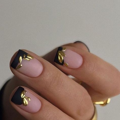 Gold Gel Nails, Black French Nails, Square Nail Designs, Short Square Nails, Black Nail Designs, Black French, Glass Nails, Nail Forms, Nail Patterns