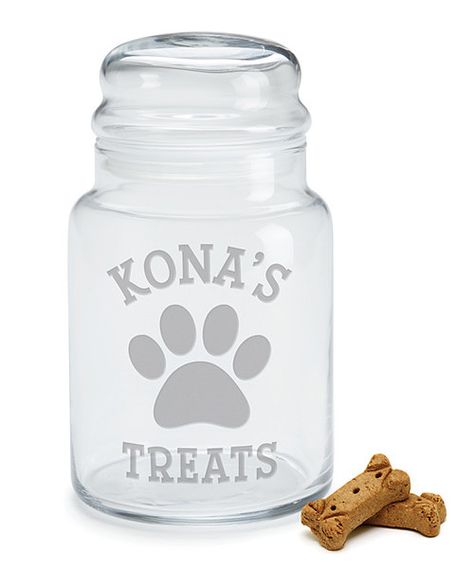 Look at this Dog Treats Personalized Glass Jar on #zulily today! Best Snacks, Personalized Keepsake Box, Dog Treat Jar, Treat Jar, Wild Bird Food, Treat Jars, Personalized Glass, Pet Treats, Mason Jar Crafts