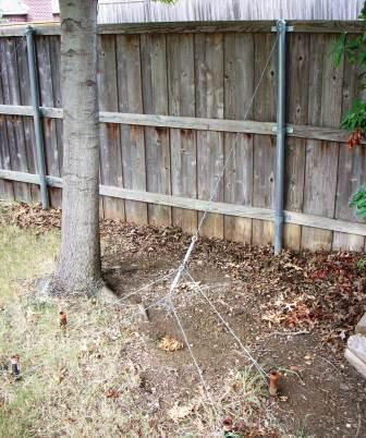 Fixing a leaning fence post (Metal fence post) « Do It Yourself Knowledge Fence Around Pool, Fence Repair, Metal Fence Posts, Easy Fence, Fence Plants, Glass Fence, Green Fence, Modern Fence Design, Rustic Fence