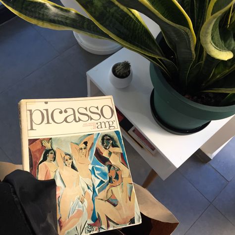 #Picasso #aesthetic Picasso Aesthetic, Spoiler Alert, Pablo Picasso, Light Box, Book Cover, Books, Art