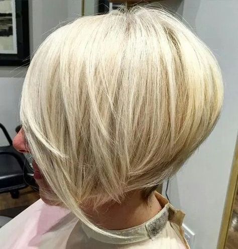 Torn haircut with long fringe Short Angled Bob Haircut Stacked, Getextureerde Bob, Short Angled Bob Haircut, Stacked Inverted Bob Haircuts, Wedge Bob Haircuts, Short Angled Bob, Angled Bob Haircut, Stacked Inverted Bob, Inverted Bob Haircuts