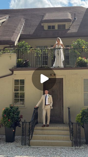 Always More | New England Wedding Content Creator on Instagram: "I LOVED this idea! This couple opted out of a first look but got this iconic shot before their ceremony! Highly recommend if you’re looking to do something a little different but don’t want to do the first look! A way to still get some couple shots without having to see each other 🤍  #firstlookwedding #weddingtipsandtricks #weddingtrend #2025bride" Couple Shots, Wedding First Look, England Wedding, First Look, Wedding Trends, Wedding Inspo, New England, Something To Do, Dream Wedding