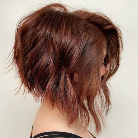 Auburn Inverted Wavy Bob Medium Stacked Haircuts, Bob Haircut Back View, Graduated Haircut, Graduated Bob Hairstyles, Short Stacked Haircuts, Graduated Bob Haircuts, Stacked Haircuts, Long Bobs, Bronde Balayage