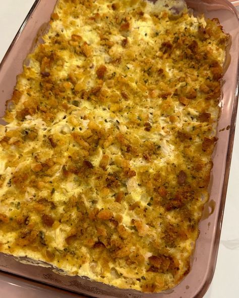 MY MOTHER-IN-LAW KIM'S CHICKEN DRESSING CASSEROLE: A FAMILY FAVORITE – Hunter Premo Easy Chicken Dressing, Sliced Chicken Breast Recipes, Dressing Casserole, Chicken And Dressing Casserole, Stove Top Chicken, Chicken Dressing, Chicken Stuffing, Hunter Premo, Roasted Garlic Chicken