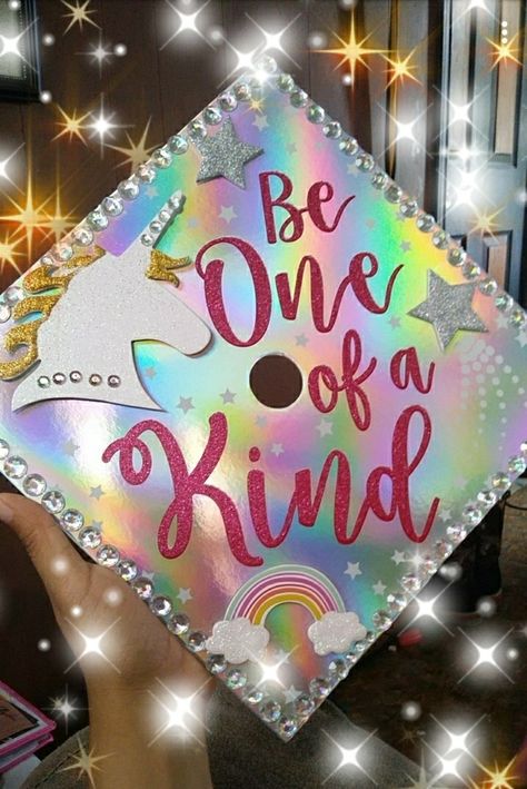 Preschool Graduation Cap Decoration, Graduation Party Kindergarten, Graduation Preschool, Diy Graduation Decorations, Prek Graduation, Grad Hats, Kindergarten Graduation Party, Kindergarten Decorations, Daughter Graduation