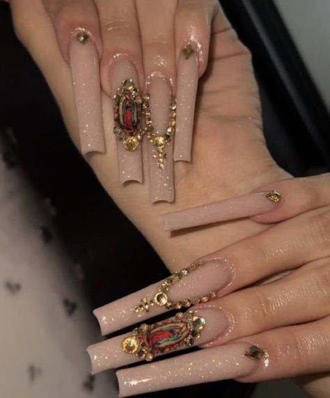 Saggitarius Nail Ideas, Sagittarius Nails Acrylic, Long Nails With Charms, Birthday Nails Sagittarius, 22nd Birthday Nails, Pink Nails With Charms, Virgo Nails Acrylic, Sagittarius Nails Designs, Sagittarius Birthday Nails