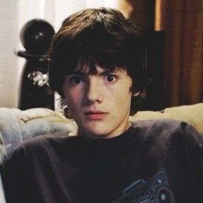 Matthew Knight, Baby Sister, Aesthetic Images, Cartoon Shows, Girl Next Door, Grunge Aesthetic, Beautiful Creatures, Aesthetic Pictures, Actors & Actresses