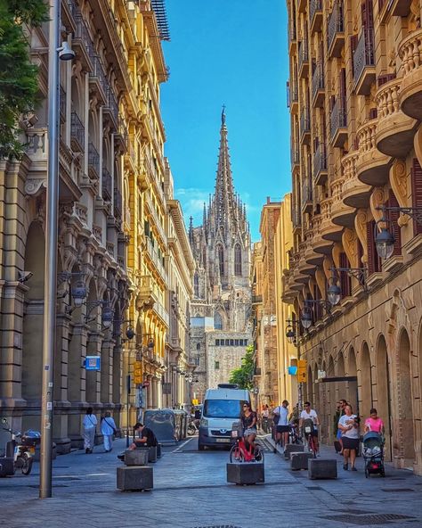 Tapas, paella, sangria, cava 🦐🥂🥓🥘🍷 We made it to our first stop, España!! This is our first Europe trip, we're so excited to explore all the architecture and eat my weight in paella in Barcelona 😍 ✨ FOLLOW ME @zoiesfoodjournal for more of our Europe trip 📍 Barcelona, Spain 🥘 La Colosal ⛪ Gothic Quarter 🌳 La Rambla 🕍 Cathedral de Barcelona #spaintravel #españatrip #barcelonafood #barcelonacity #zoiesfoodjournal #europecruise #moyermoments #virgincruises Gothic Quarter Barcelona Pictures, Virgin Cruises, Gothic Quarter Barcelona, Barcelona Pictures, Barcelona Food, Cruise Europe, Gothic Quarter, Barcelona City, Eat My