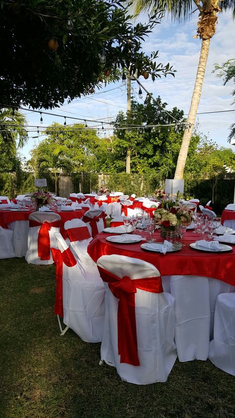 Red Quinceanera Ideas Decor, Charro Decorations For 15, Red Quince Decorations, Quince Decorations Red, Charro Decorations, Red Quinceanera Theme, Quince Theme Ideas, Red Quince Theme, Red Table Decorations