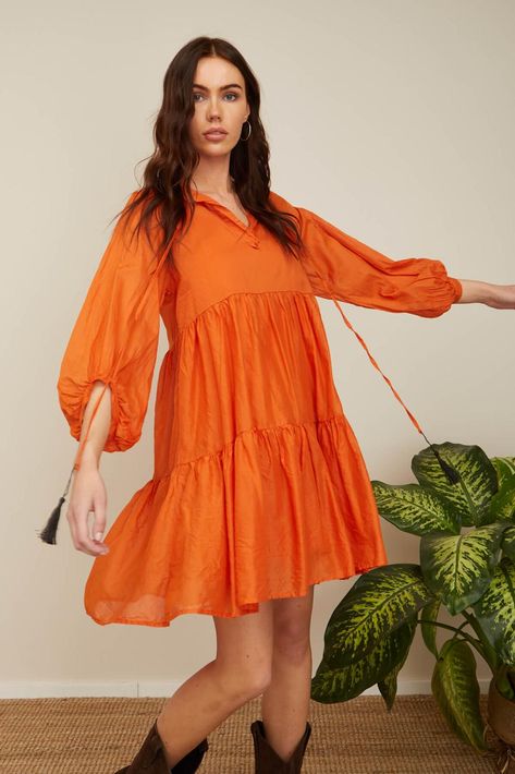 Orange Softness Dress - Eurockk.com Cute Orange Dresses, Staff Photos, Yearbook Staff, Fur Jackets, Flowy Pants, Dress Orange, Flowy Skirt, Orange Dress, Flowy Dress