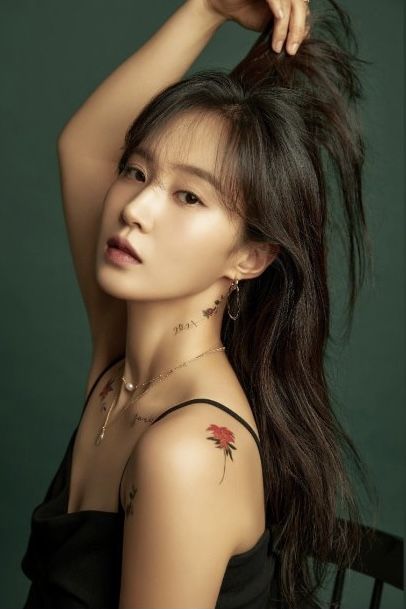 yuri - 2021 oh!gg season’s greetings #yuri Yuri Girls Generation, Yuri Snsd, Kwon Yuri, Girls' Generation, 1 Girl, Korean Actress, Seasons Greetings, Black Pearl, Girls Generation