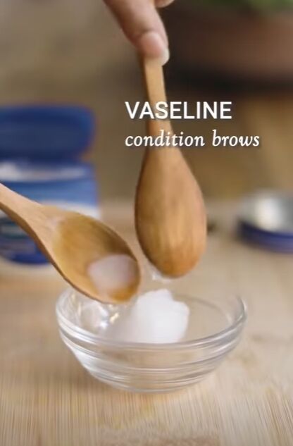 Follow along with this quick recipe to make Vaseline eyebrow tint for fuller and thicker looking eyebrows. If you love Vaseline beauty hacks, this one's for you! Diy Brow Tint, Vaseline Eyebrows, Homemade Shampoo Recipes, Vaseline For Hair, Homemade Lotions, Eyebrow Tint, Shampoo Recipe, Brow Tint, Flaking Skin